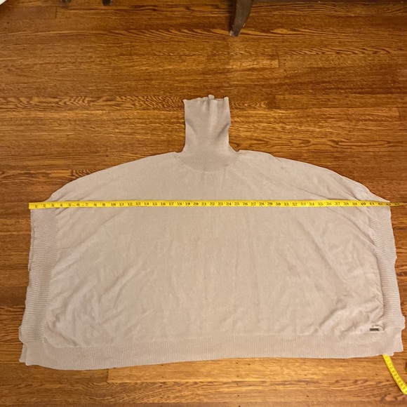 SAVVI C9 SM/MD Tan Turtle Neck Poncho Sweater - Picture 4 of 9